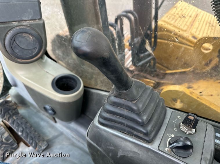 image for item ER8685 2007 Caterpillar 320D L excavator