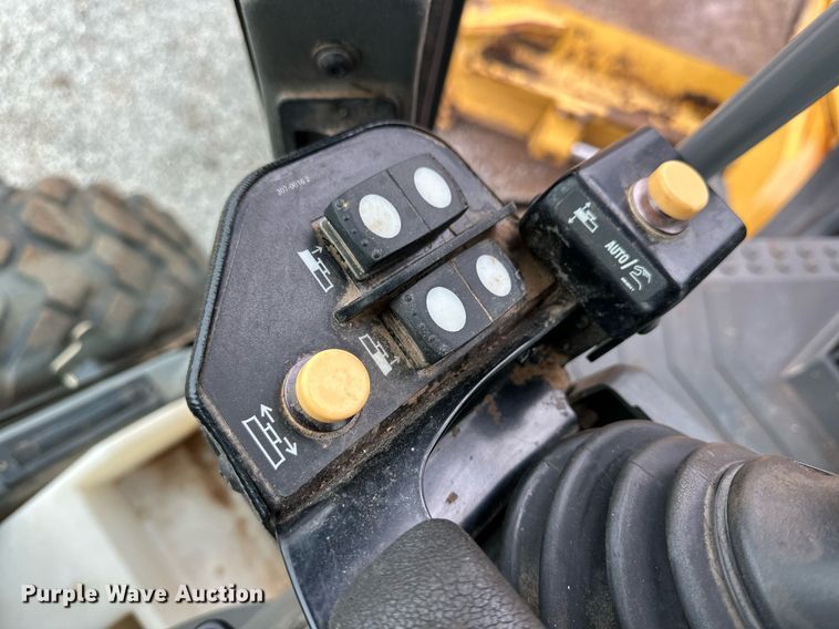 image for item ER8686 2014 Caterpillar 140M2 VHP motor grader