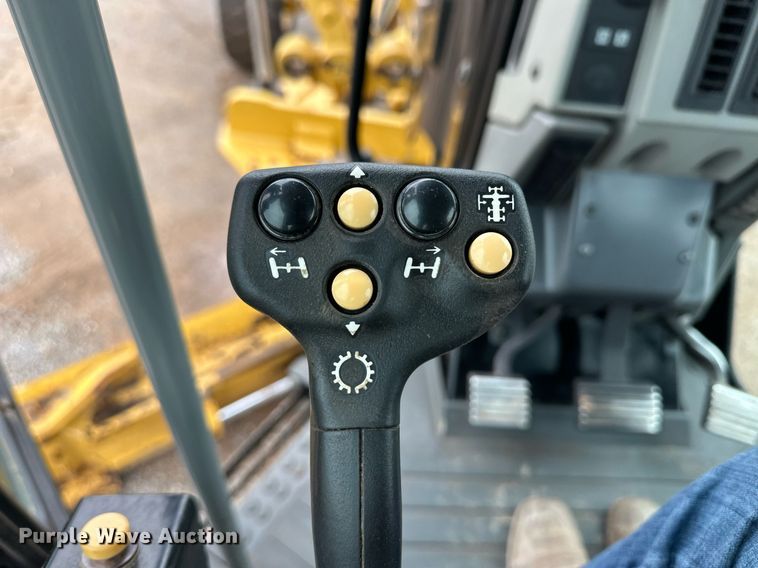 image for item ER8686 2014 Caterpillar 140M2 VHP motor grader