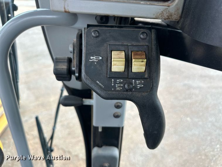 image for item ER8686 2014 Caterpillar 140M2 VHP motor grader