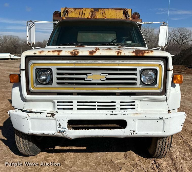 image for item ER8688 1986 Chevrolet C6M dump truck