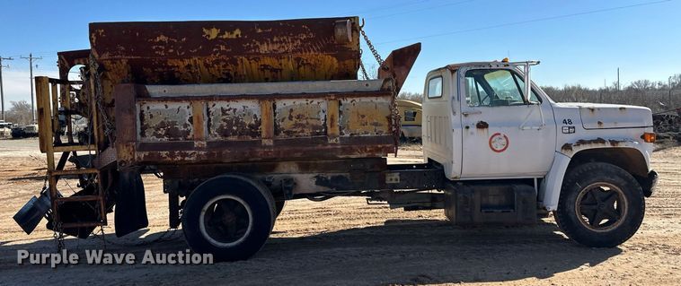 image for item ER8688 1986 Chevrolet C6M dump truck