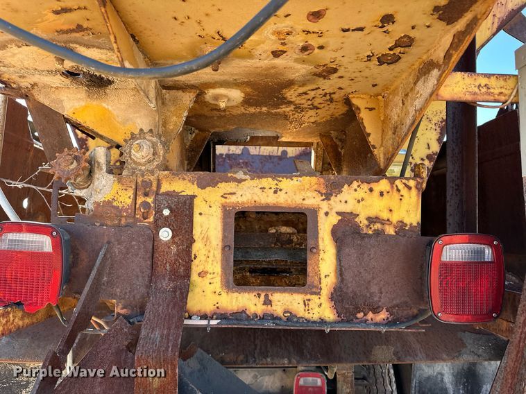 image for item ER8688 1986 Chevrolet C6M dump truck
