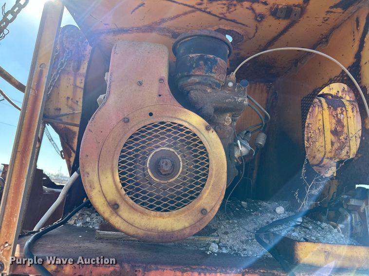 image for item ER8688 1986 Chevrolet C6M dump truck