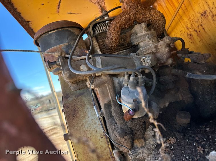 image for item ER8688 1986 Chevrolet C6M dump truck