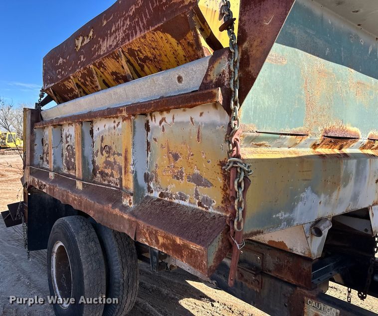 image for item ER8688 1986 Chevrolet C6M dump truck