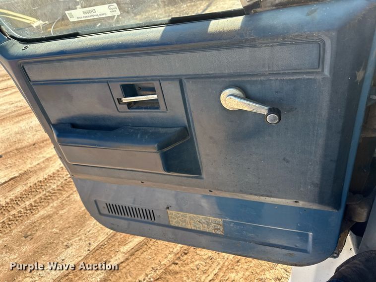 image for item ER8688 1986 Chevrolet C6M dump truck