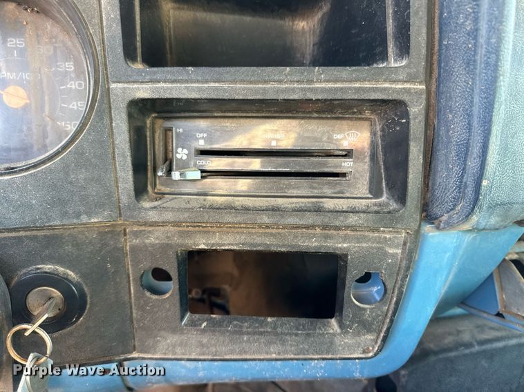 image for item ER8688 1986 Chevrolet C6M dump truck