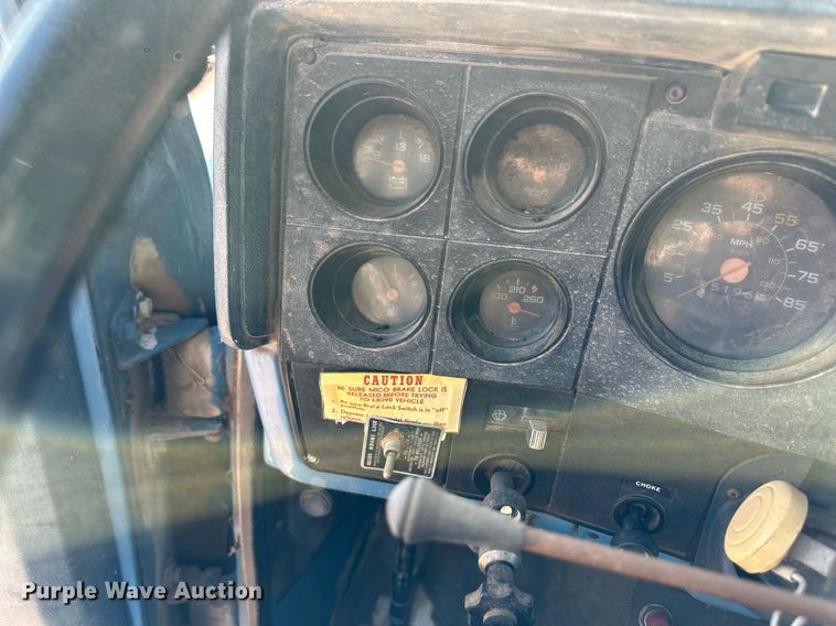 image for item ER8688 1986 Chevrolet C6M dump truck