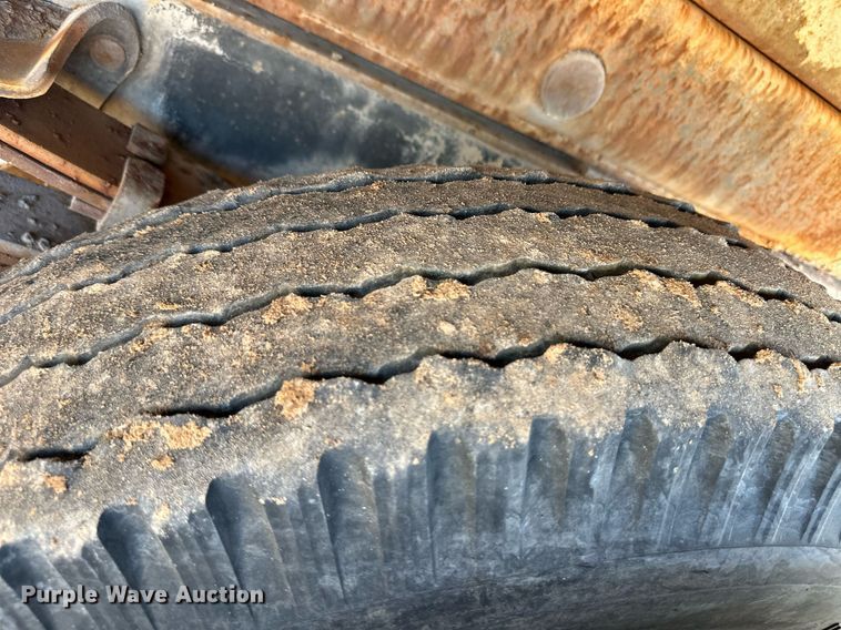 image for item ER8688 1986 Chevrolet C6M dump truck