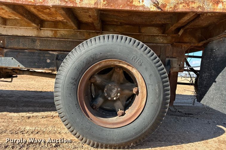 image for item ER8688 1986 Chevrolet C6M dump truck