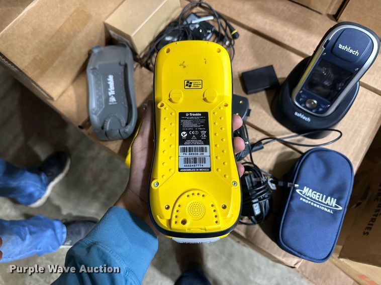 image for item ER8690 (2) GPS systems