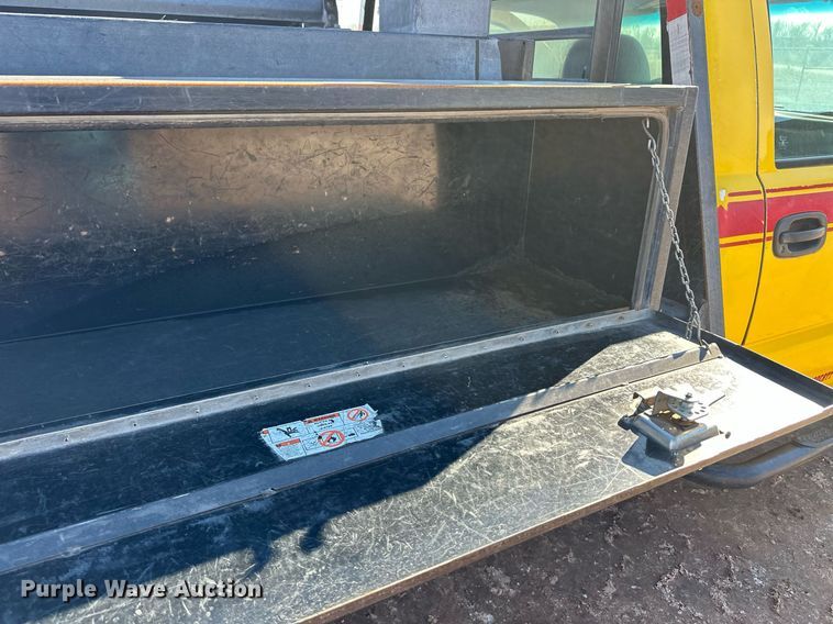 image for item ER8691 2007 Chevrolet Silverado 3500 pumper fire truck