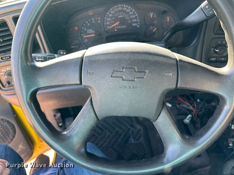 image for item ER8691 2007 Chevrolet Silverado 3500 pumper fire truck