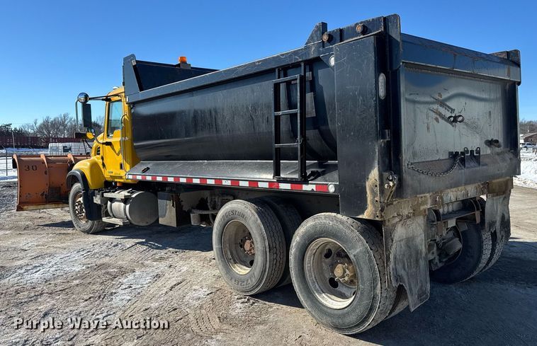 image for item LH9439 2003 Mack CV713 dump truck