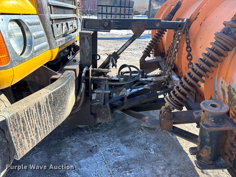 image for item LH9439 2003 Mack CV713 dump truck