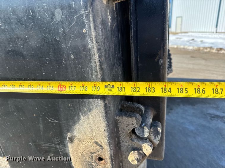 image for item LH9439 2003 Mack CV713 dump truck