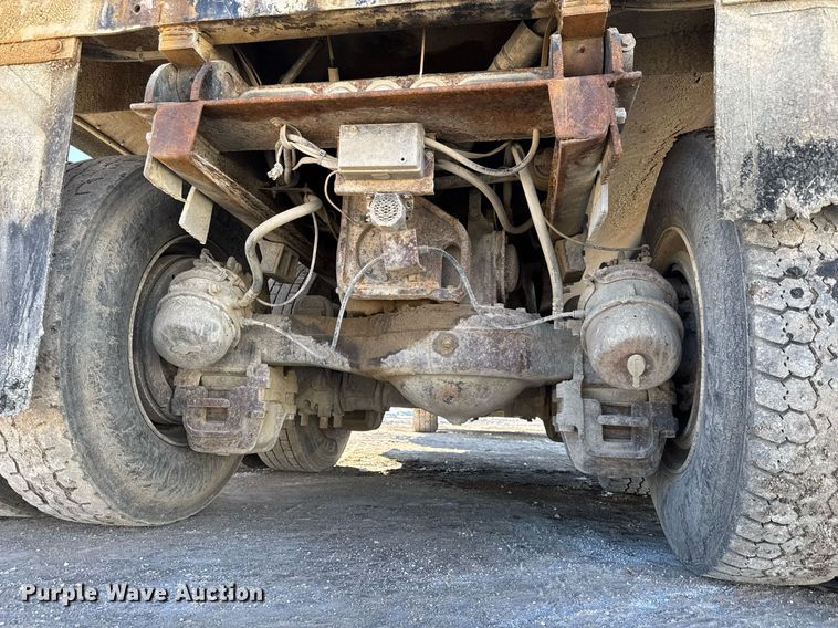 image for item LH9439 2003 Mack CV713 dump truck