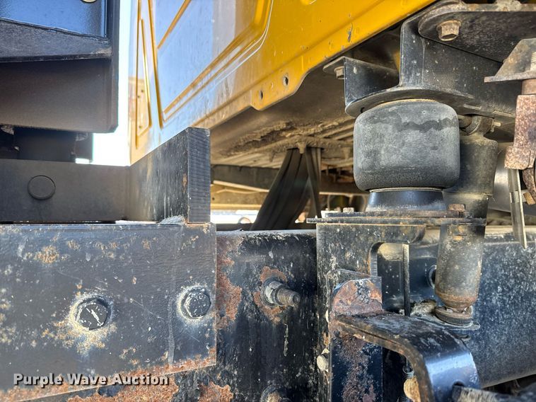 image for item LH9439 2003 Mack CV713 dump truck