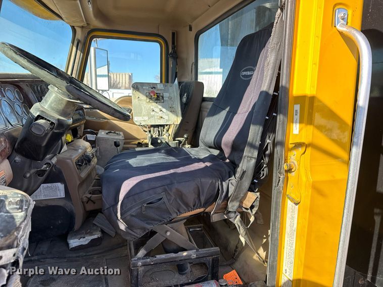 image for item LH9439 2003 Mack CV713 dump truck