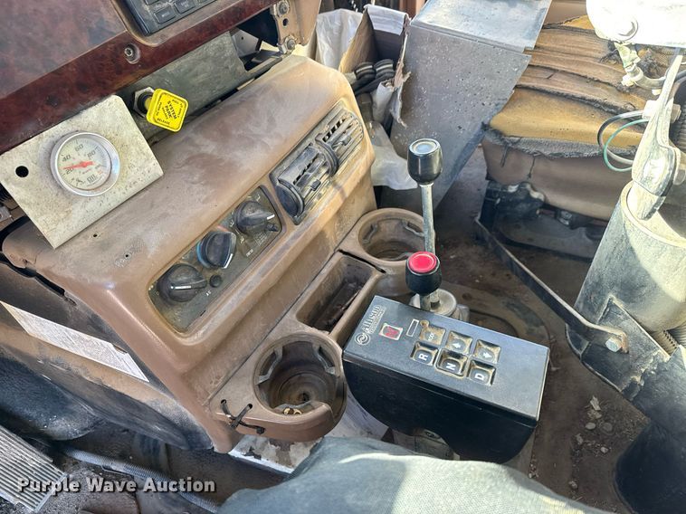 image for item LH9439 2003 Mack CV713 dump truck