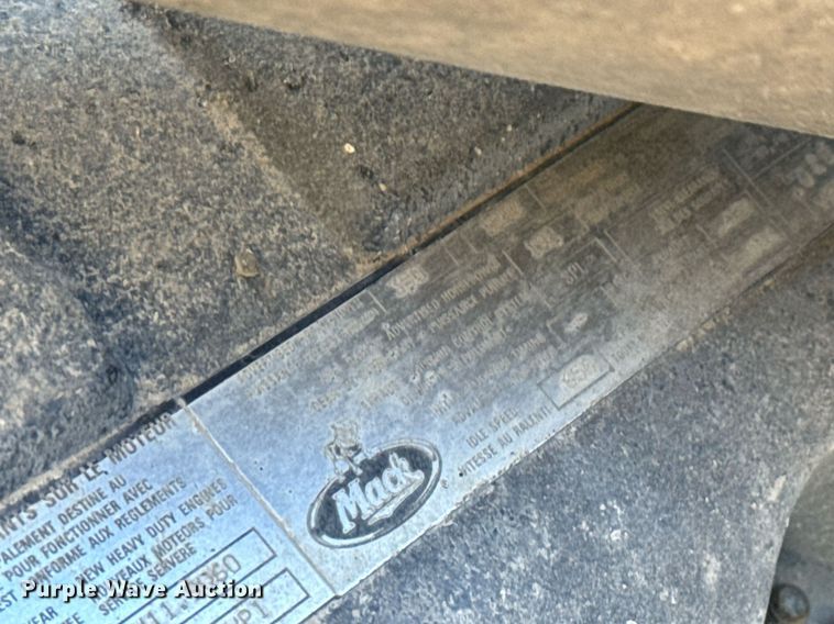 image for item LH9439 2003 Mack CV713 dump truck