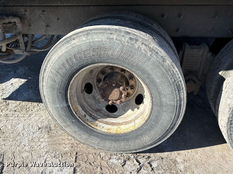 image for item LH9439 2003 Mack CV713 dump truck