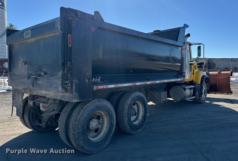 image for item LH9442 2003 Mack CV713 dump truck