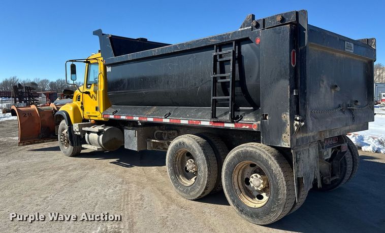 image for item LH9442 2003 Mack CV713 dump truck