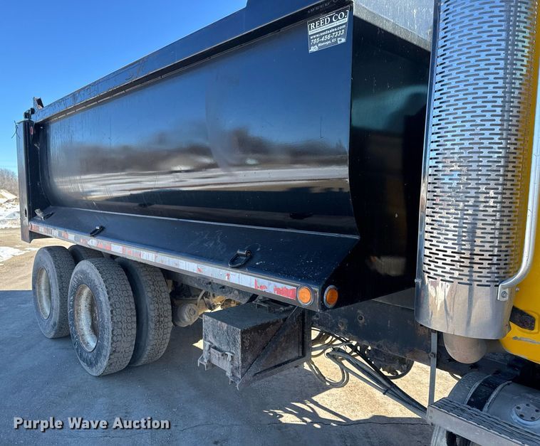 image for item LH9442 2003 Mack CV713 dump truck