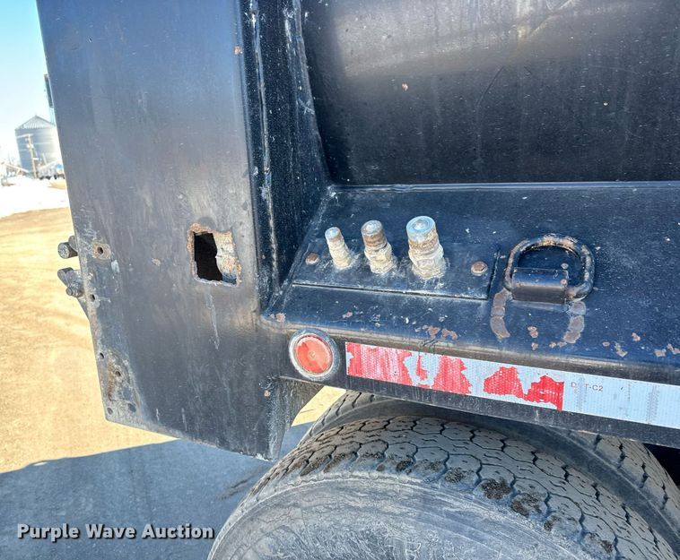 image for item LH9442 2003 Mack CV713 dump truck