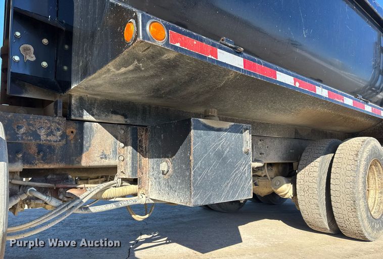 image for item LH9442 2003 Mack CV713 dump truck