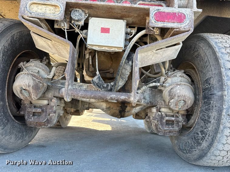 image for item LH9442 2003 Mack CV713 dump truck