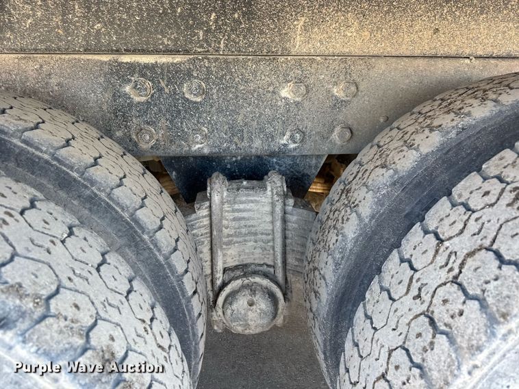 image for item LH9442 2003 Mack CV713 dump truck