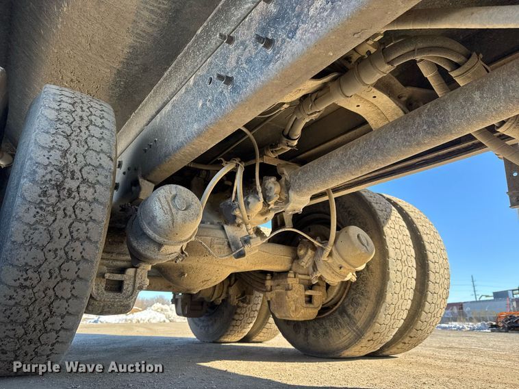 image for item LH9442 2003 Mack CV713 dump truck