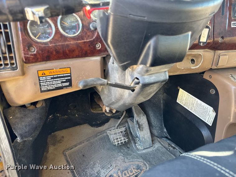 image for item LH9442 2003 Mack CV713 dump truck