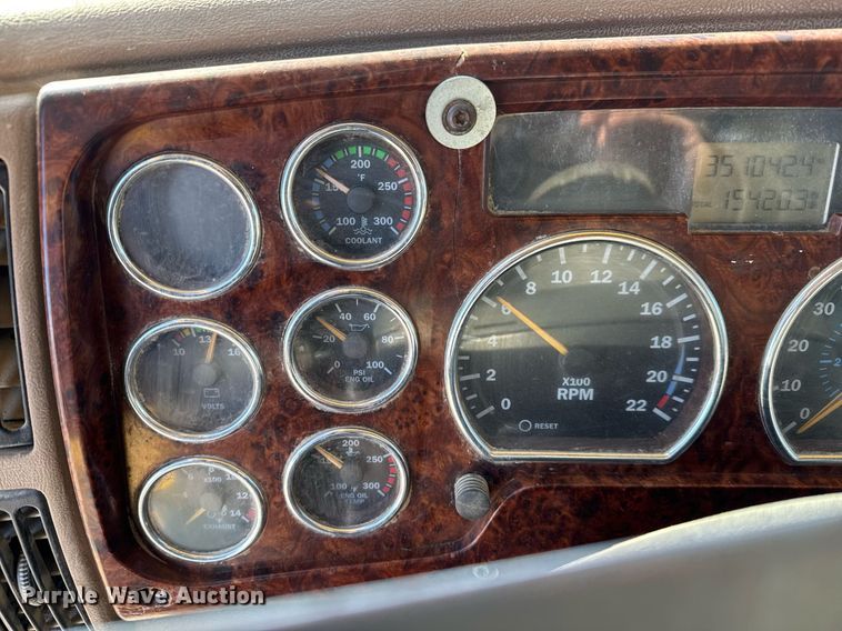 image for item LH9442 2003 Mack CV713 dump truck