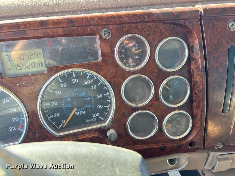 image for item LH9442 2003 Mack CV713 dump truck