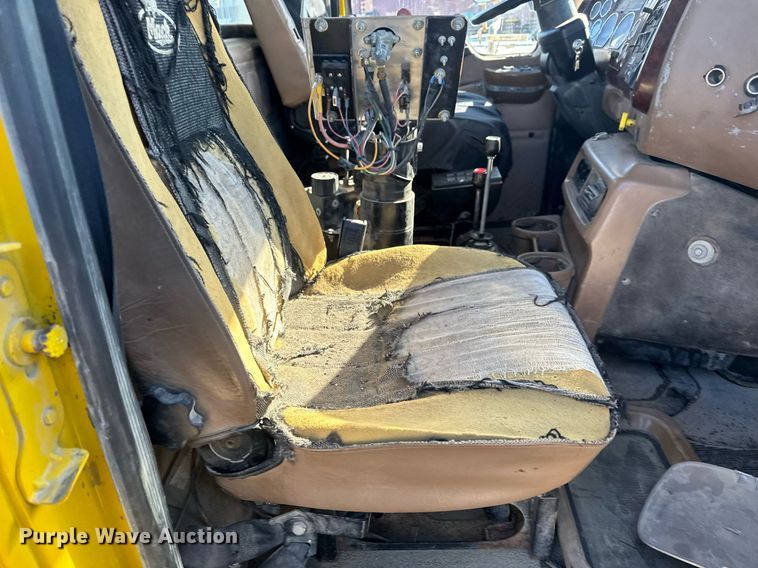 image for item LH9442 2003 Mack CV713 dump truck