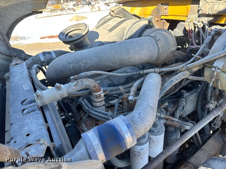 image for item LH9442 2003 Mack CV713 dump truck