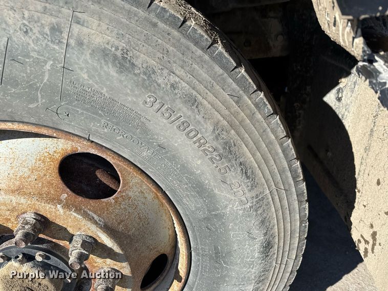 image for item LH9442 2003 Mack CV713 dump truck