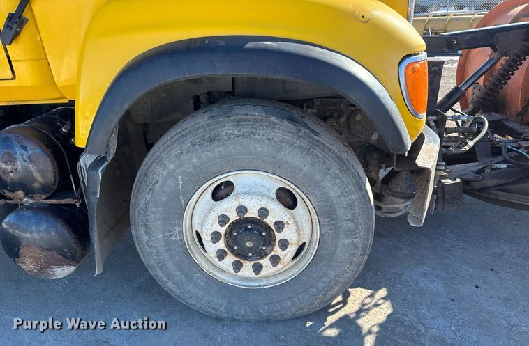 image for item LH9442 2003 Mack CV713 dump truck