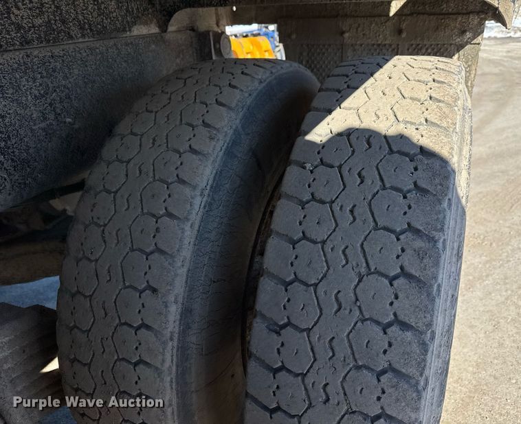 image for item LH9442 2003 Mack CV713 dump truck