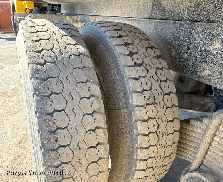 image for item LH9442 2003 Mack CV713 dump truck