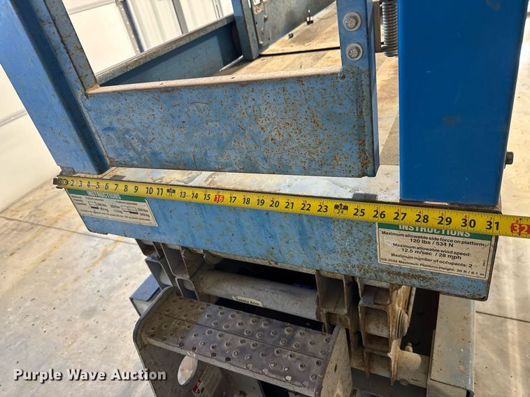 image for item LH9444 2004 Genie  GS-2032 scissor lift