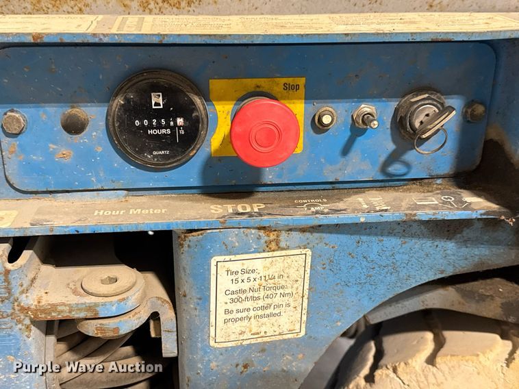 image for item LH9444 2004 Genie  GS-2032 scissor lift