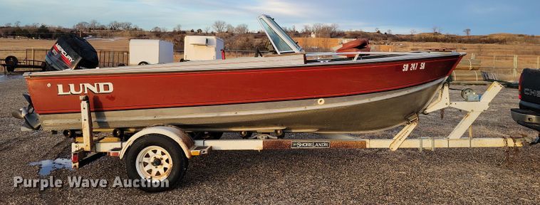 image for item NB9766 1988 Lund boat