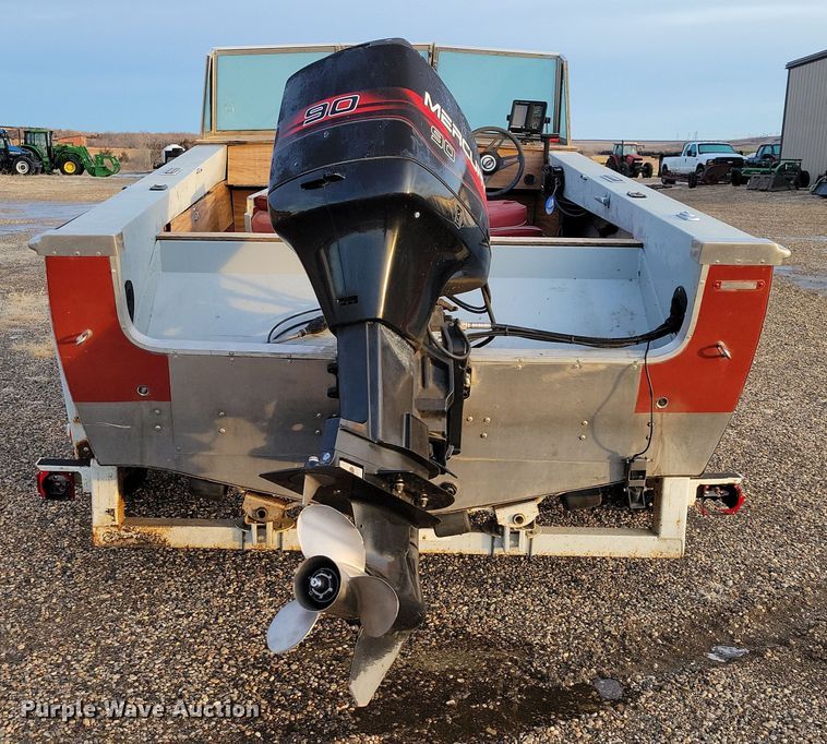 image for item NB9766 1988 Lund boat