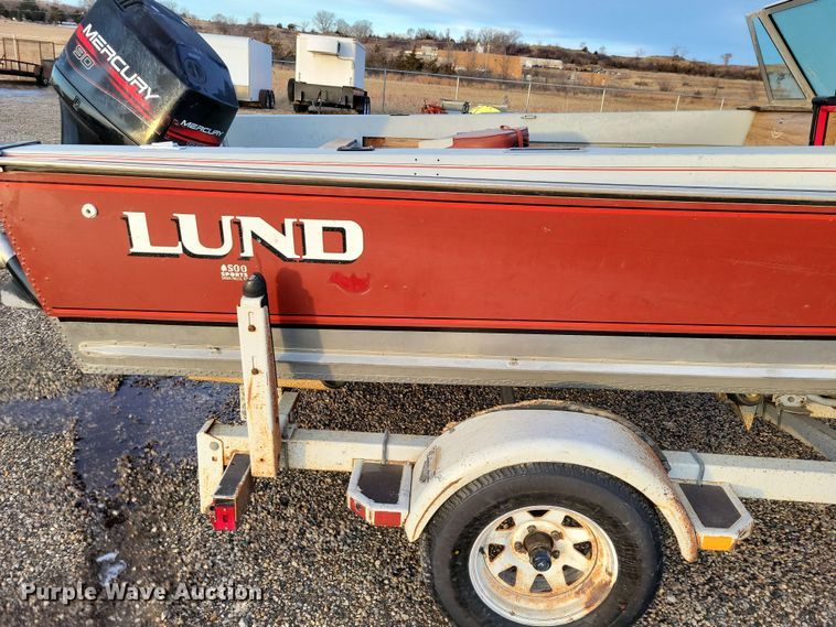 image for item NB9766 1988 Lund boat