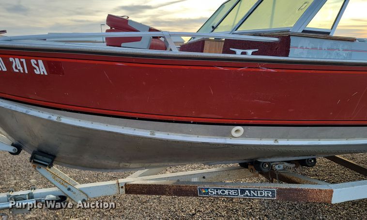 image for item NB9766 1988 Lund boat